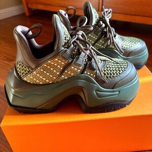 LV ARCHLIGHT 2.0 PLATFORM SNEAKER